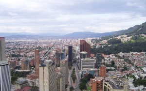 Precio de alquiler de oficinas corporativas en Bogotá bajó 8%