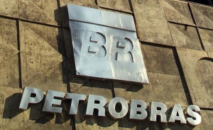 S&amp;P mantiene nota de Petrobras, pero rebaja su perspectiva a &quot;negativa&quot;