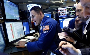 Wall Street abre con pérdidas en sus principales indicadores
