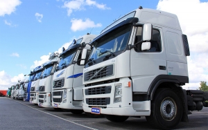 Comercio reporta desplome en venta de camiones