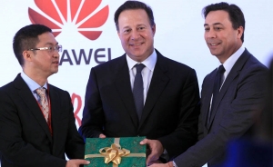 Gigante chino Huawei abre en Panamá su sexto centro de distribución del mundo