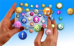 Redes sociales: Más transparencia y más control externo