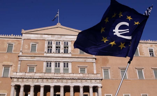 La eurozona sortea el abismo de la salida griega del euro con acuerdo unánime