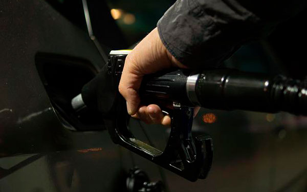Sube precio de los combustibles en Colombia por primera vez en 2022