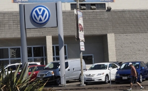 La CE dice que toma muy en serio caso Volkswagen, pero ve prematuro opinar