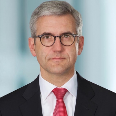 La multinacional ABB firma contratos con IBM, Wipro y BT