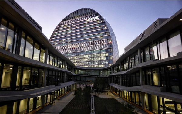 BBVA estrena lema: "Creando oportunidades"