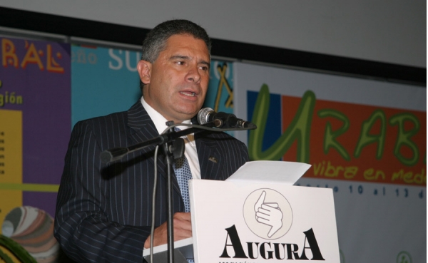 &ldquo;Roberto Hoyos Ruiz deja un gran legado para el pa&iacute;s&rdquo;: Augura