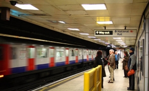 Los trabajadores del metro de Londres suspenden las huelgas de esta semana
