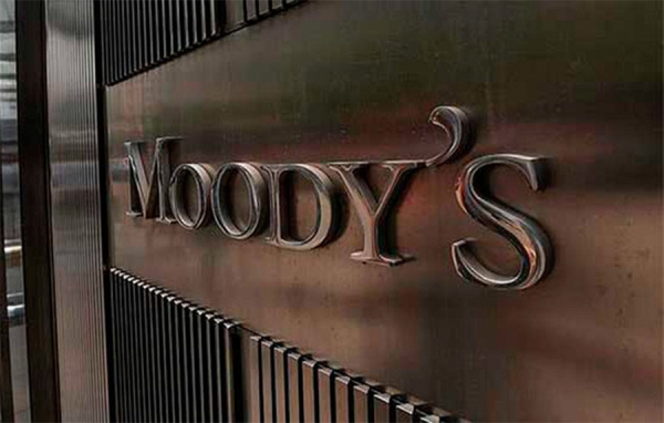 Moody's advierte sobre riesgos por rescate financiero de Pemex