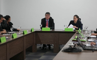 Comisi&oacute;n Interparlamentaria le dice previamente si a endeudamiento