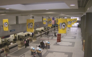 Aeropuerto de Estados Unidos adopta cámaras que detectan circulación sospechosa