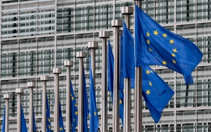 Comisión Europea y Consejo Europeo piden mantener el comercio