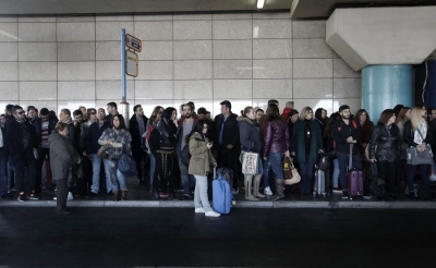 Menor participaci&oacute;n en segunda huelga general en Grecia contra los recortes